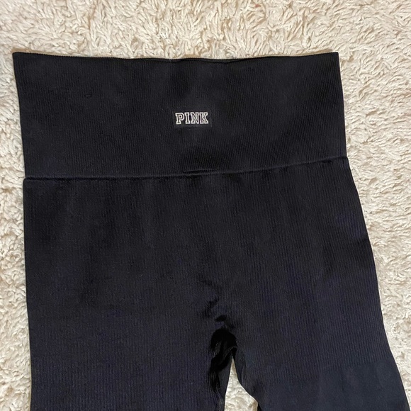 Pink Victoria’s Secret leggings cool & comfy size medium - Picture 8 of 10